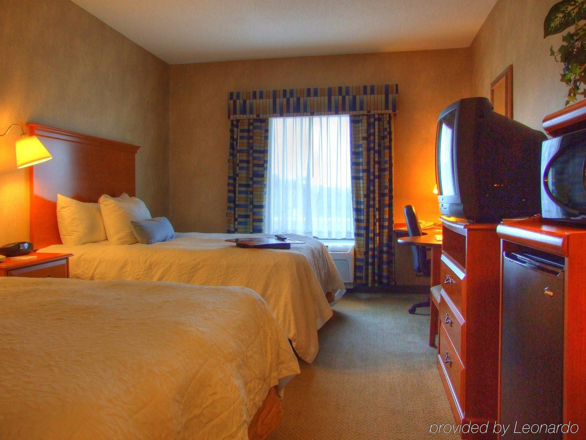 Hampton Inn Commerce/Novi Habitación foto